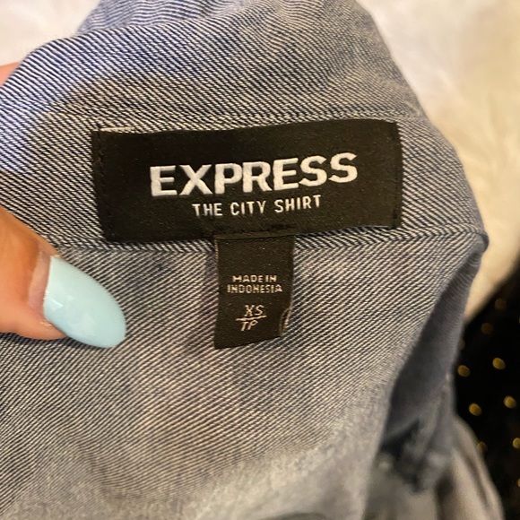 Grey express button up top - Picture 4 of 4